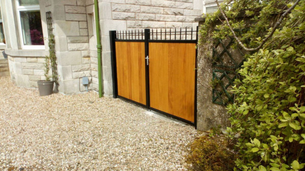 Tall Metal Framed Timber Driveway Gates with Railheads