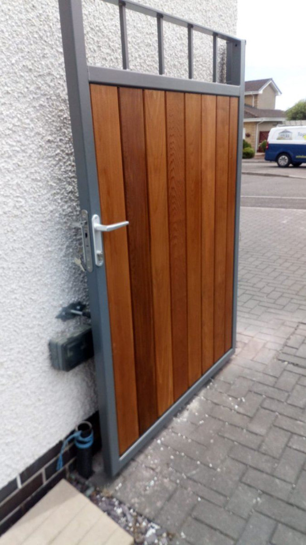 Metal Framed Timber Side Gate with Square Feature