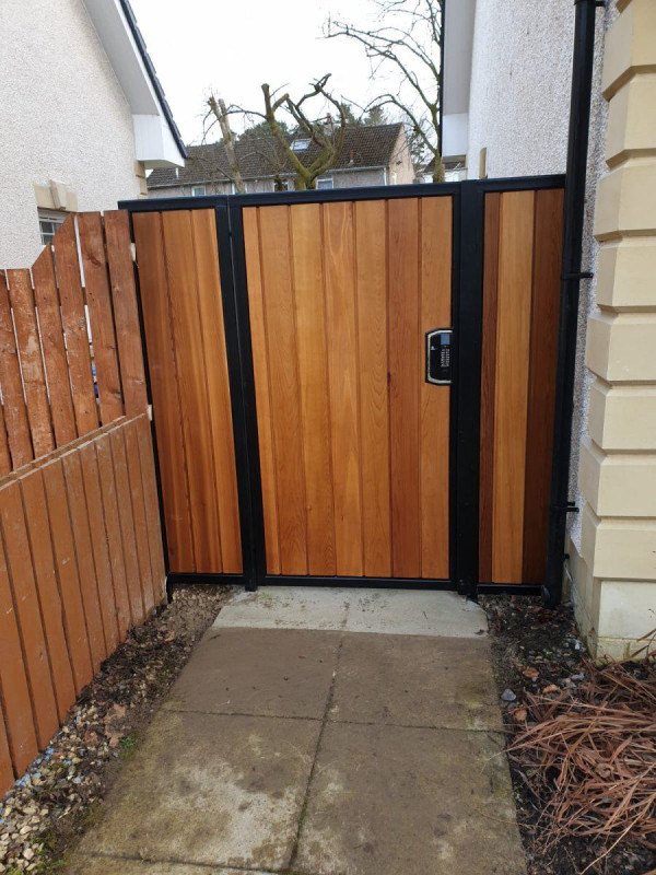 Timber Side gates & Dual Fixed Panel
